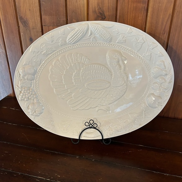 Vintage Dining Vintage White Embossed Turkey Platter Made In